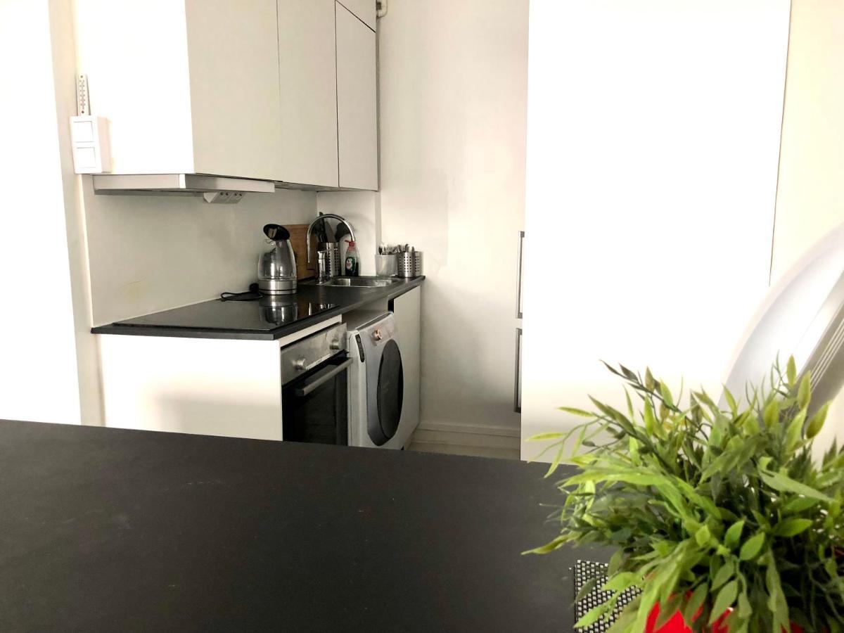 Sweethome Studio 49 In City Center Punavuori District Helsínquia Exterior foto